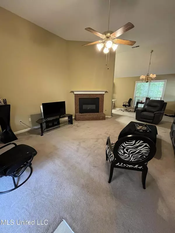 Southaven, MS 38671,7597 Davis Parkway