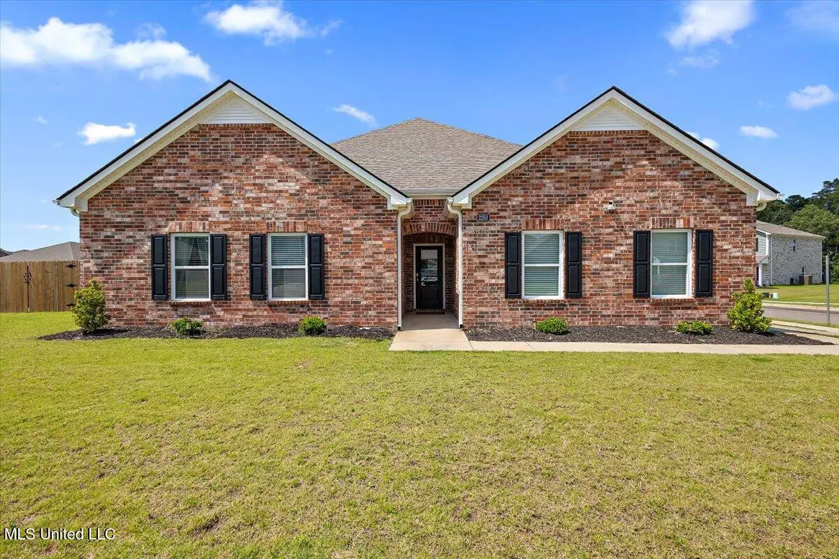 Hernando, MS 38632,2250 Hyacinth Lane