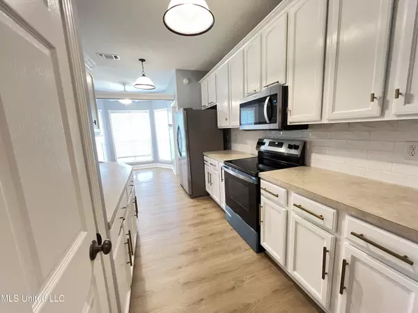 Diamondhead, MS 39525,730 Ieke Circle