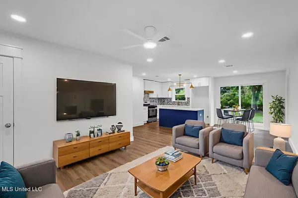 Ocean Springs, MS 39564,6544 Columbus Circle