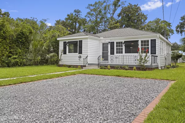 Biloxi, MS 39530,157 Saint Charles Avenue