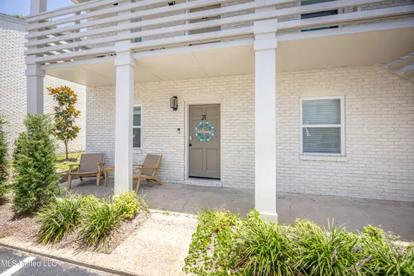 Ocean Springs, MS 39564,114 Ethel Circle #21