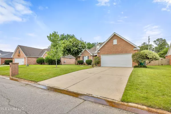 Ocean Springs, MS 39564,7833 Rue Morgan