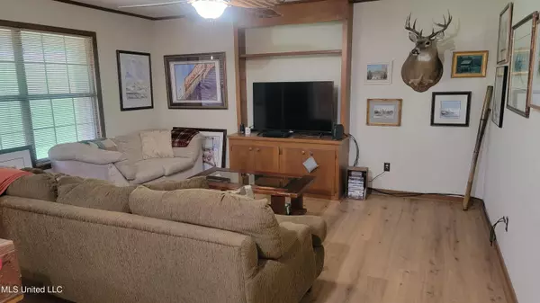 Crystal Springs, MS 39059,1018 Cherry Grove Road