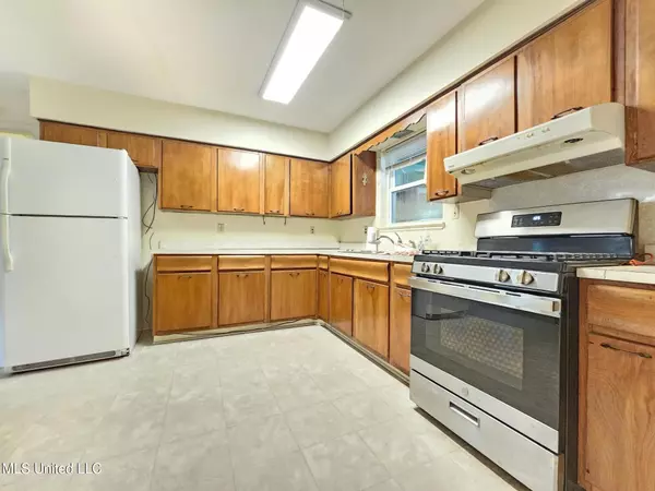 Biloxi, MS 39531,2516 Orleans Road