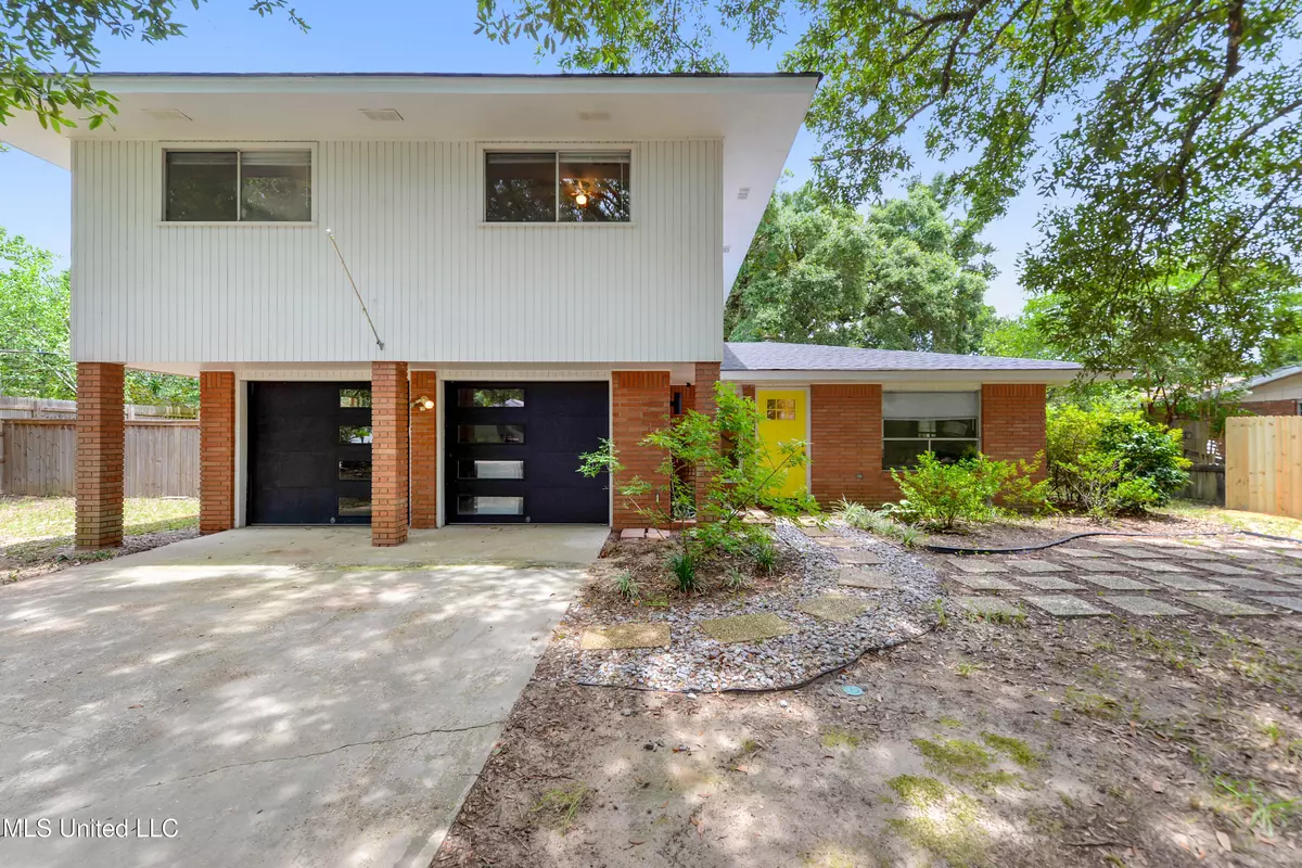 Pass Christian, MS 39571,103 Palm Avenue