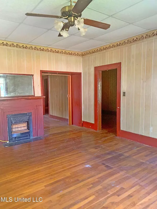 Hazlehurst, MS 39083,348 S Extension Street