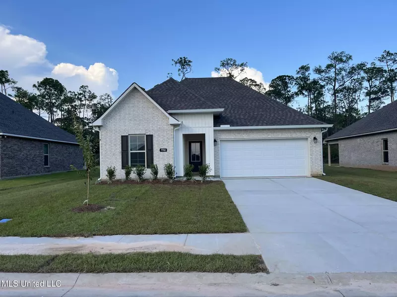 7752 Claymont Circle, Ocean Springs, MS 39564
