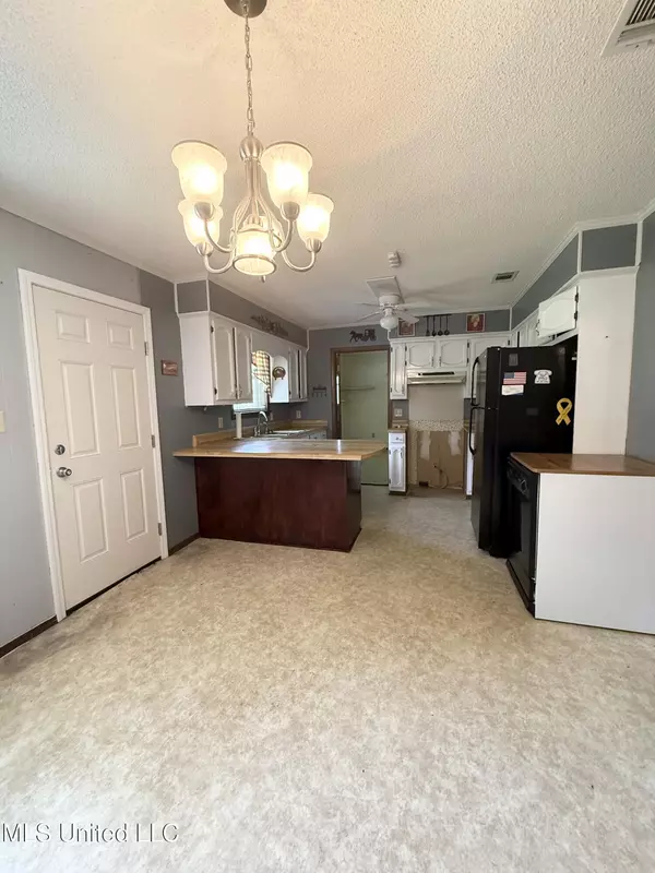 Lucedale, MS 39452,2221 Highwy 63