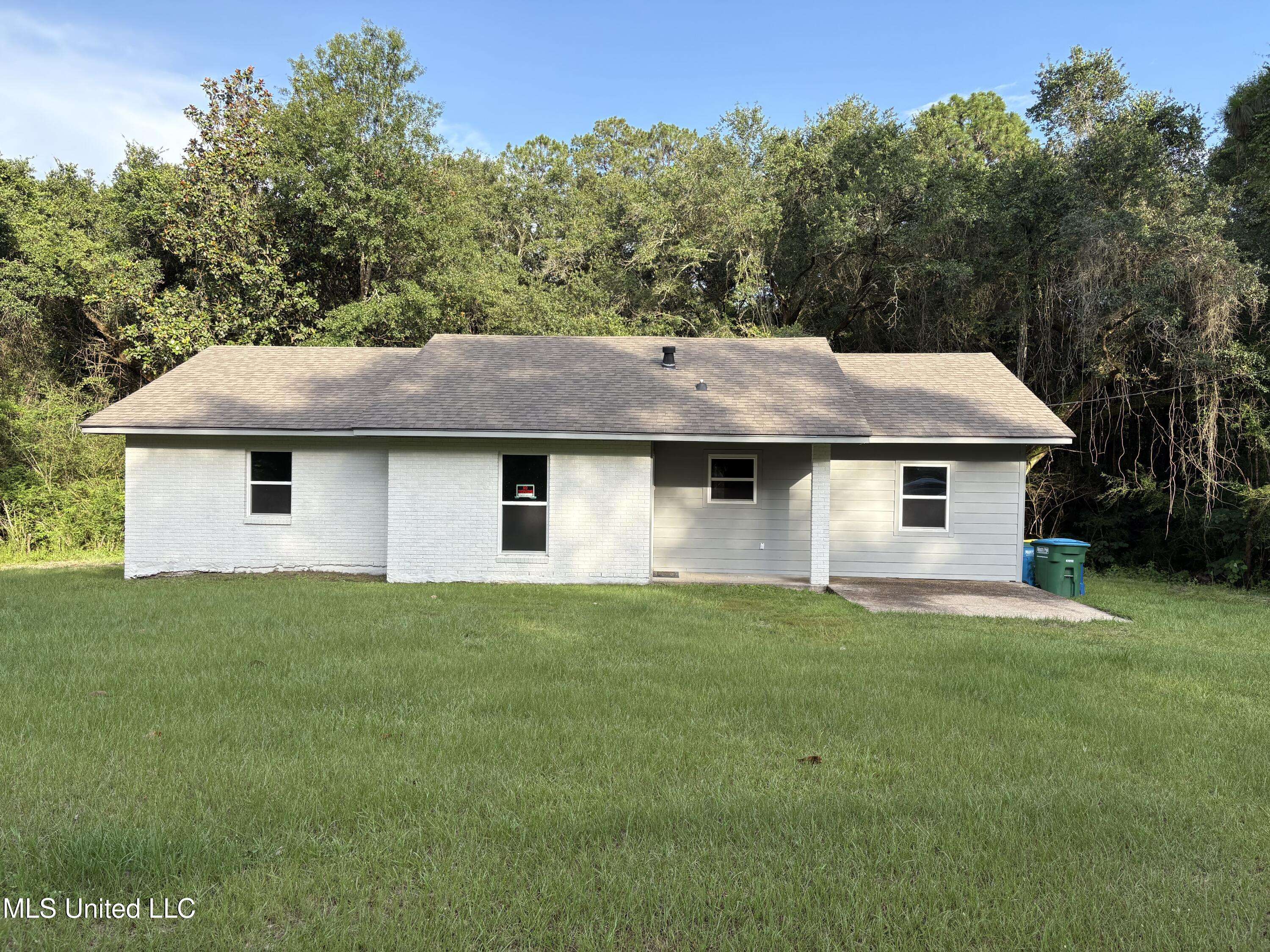 11136 Paige Bayou Road, Vancleave, MS 39565