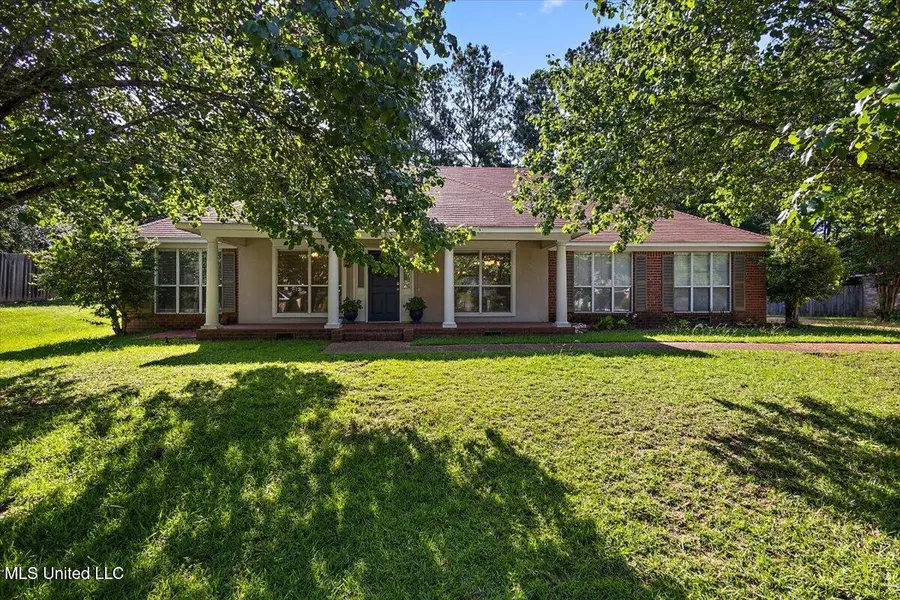 105 Dover Court, Clinton, MS 39056