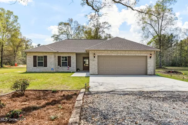 11 Hammock Road, Carriere, MS 39426