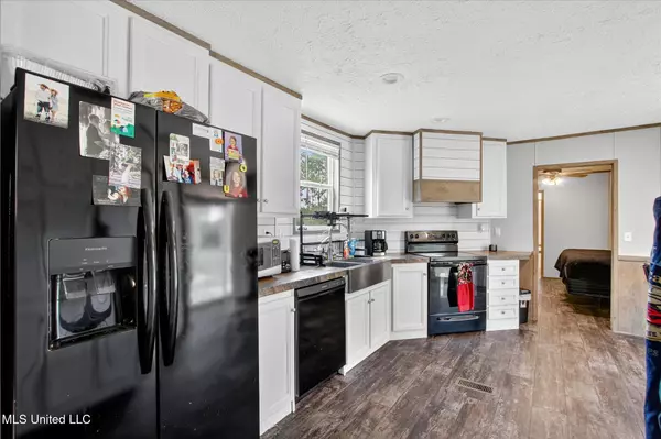 Kiln, MS 39556,23270 Jj Road