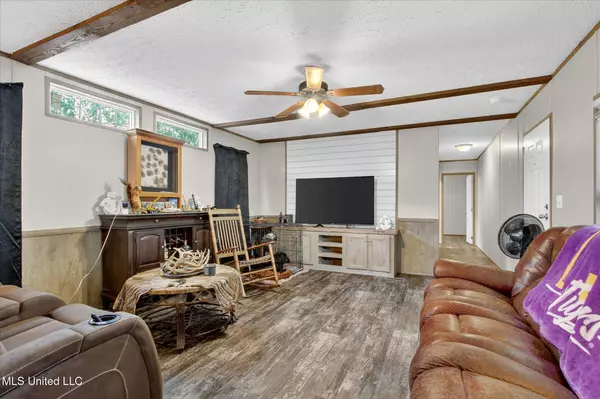 Kiln, MS 39556,23270 Jj Road