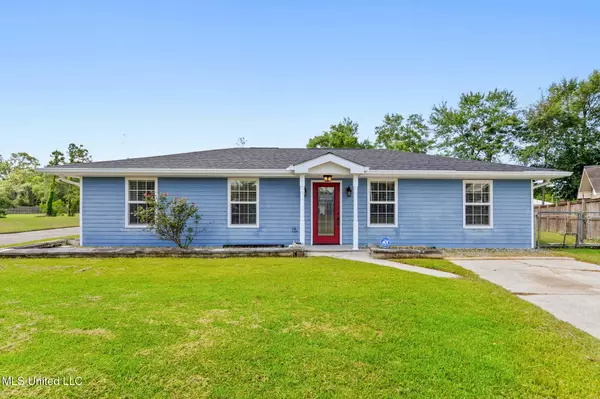 214 Corinth Drive, Bay Saint Louis, MS 39520