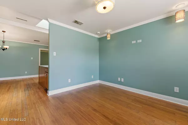 Bay Saint Louis, MS 39520,214 Corinth Drive