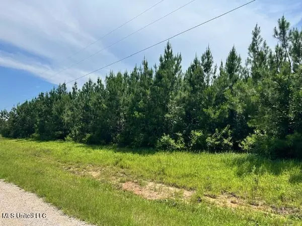 Pleasant Hills Dr. Drive, Lucedale, MS 39452