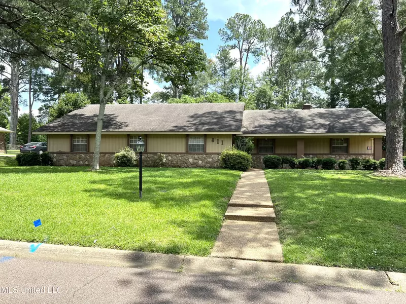 811 Rutherford Drive, Jackson, MS 39206