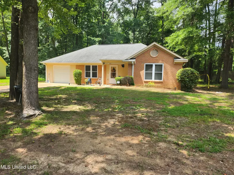 108 Della Street, Batesville, MS 38606