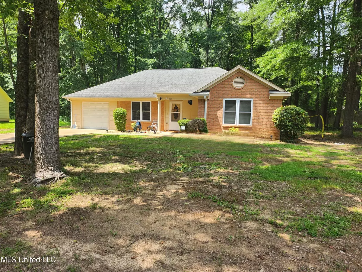 Batesville, MS 38606,108 Della Street