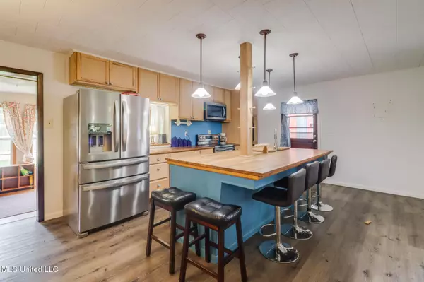 Biloxi, MS 39532,8474 Woolmarket Road