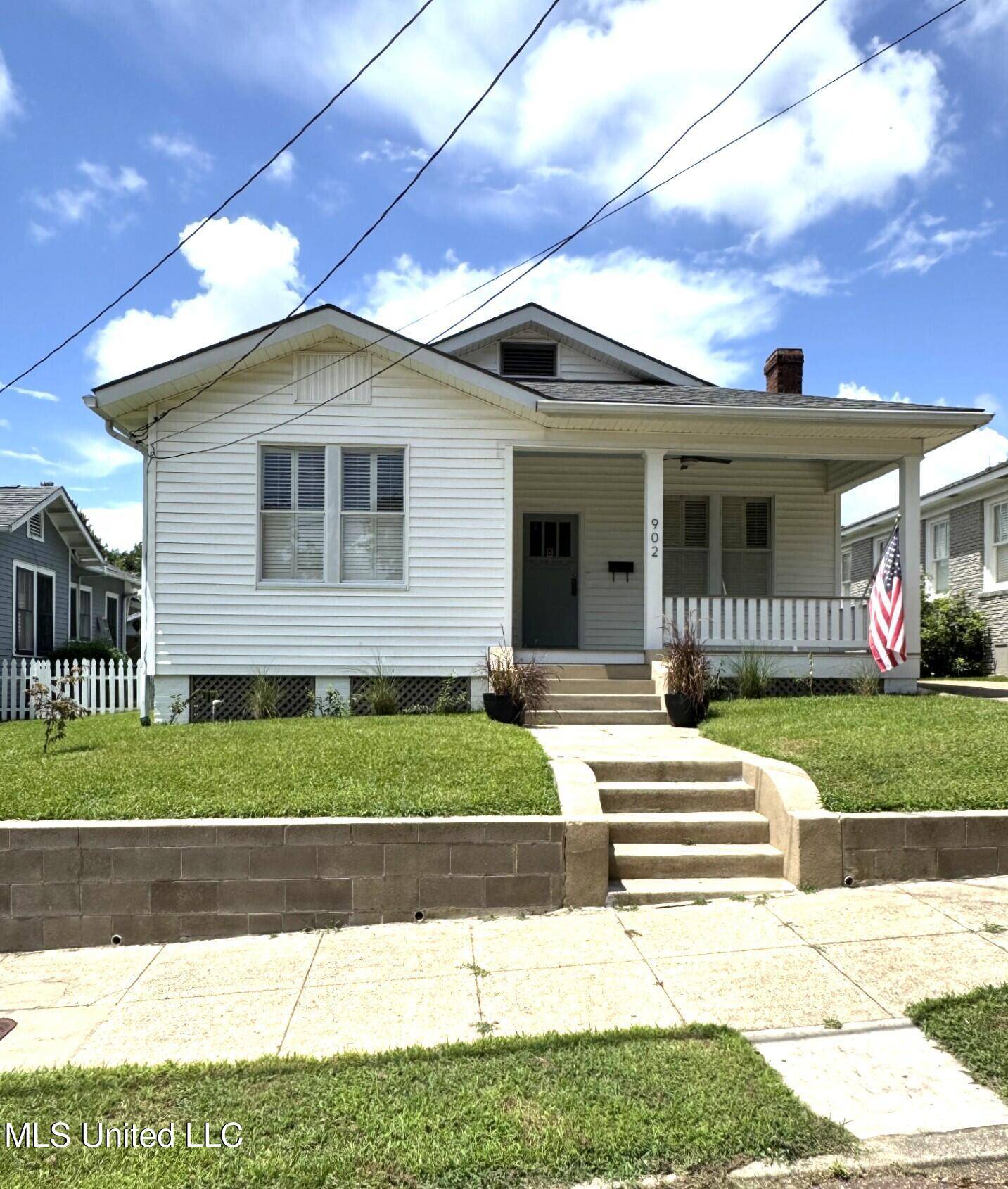 902 Washington Street, Natchez, MS 39120