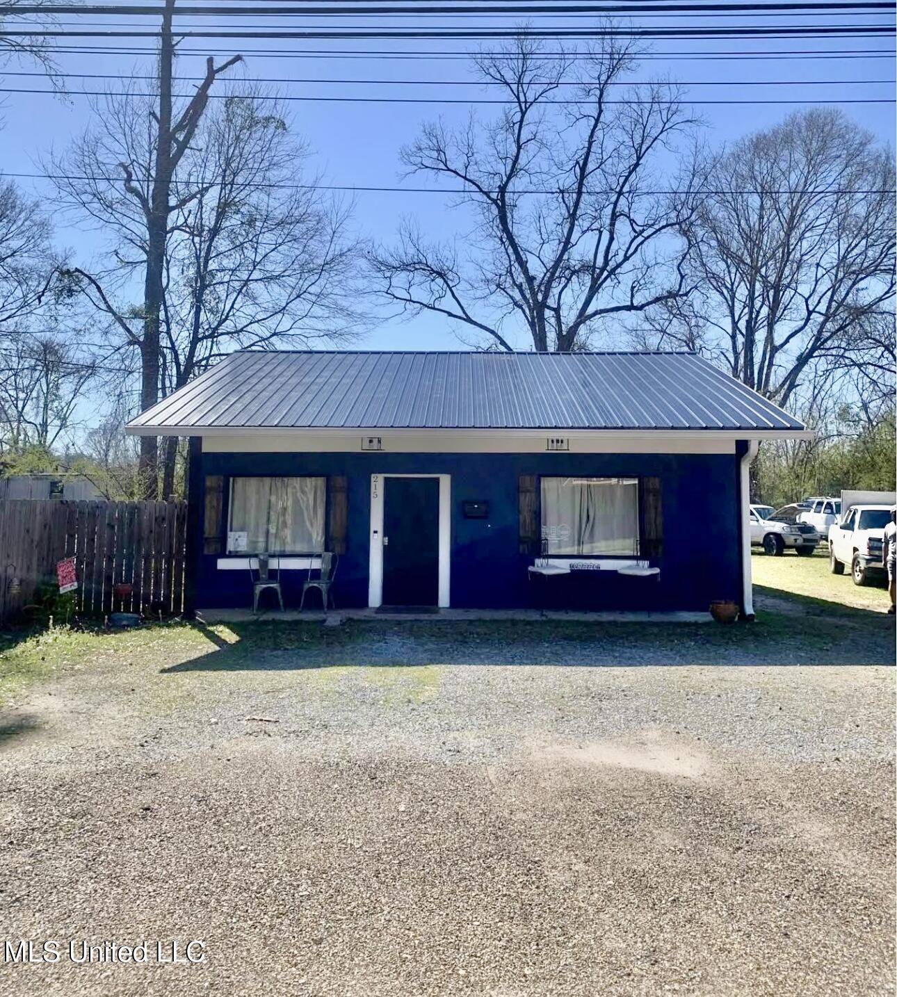 215 N Jackson Avenue, Quitman, MS 39355