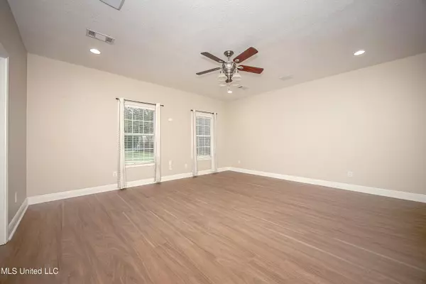 Gautier, MS 39553,8002 Martin Bluff Road