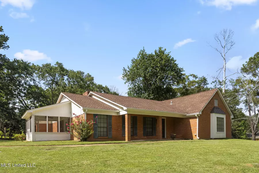 332 Kiowa Drive, Madison, MS 39110