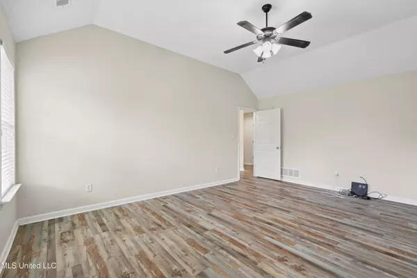 Southaven, MS 38671,5921 Landau Drive