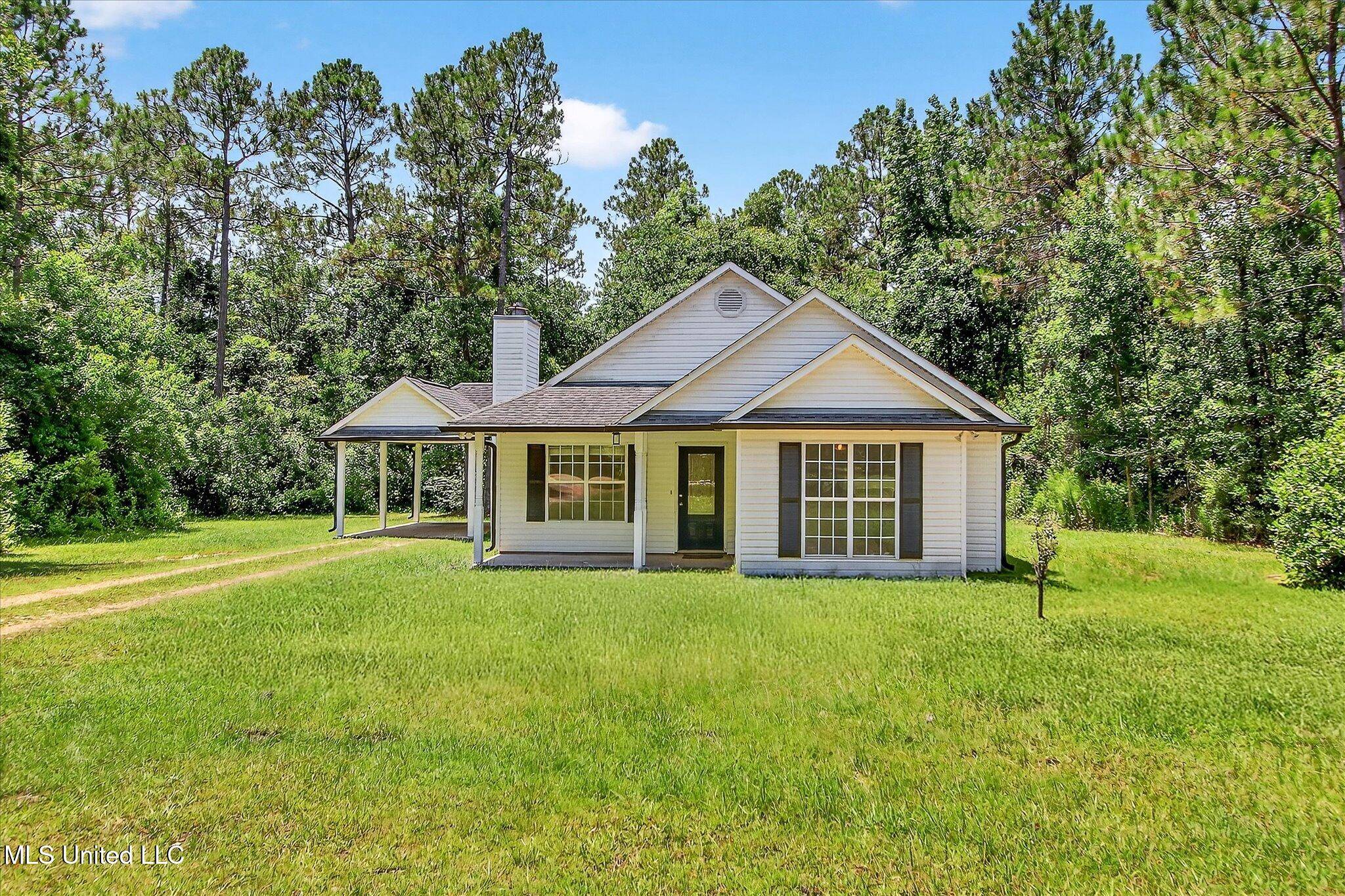 18207 Highway 603, Kiln, MS 39556