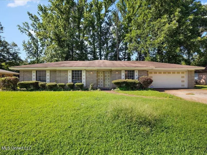 1843 Longwood Drive, Jackson, MS 39212