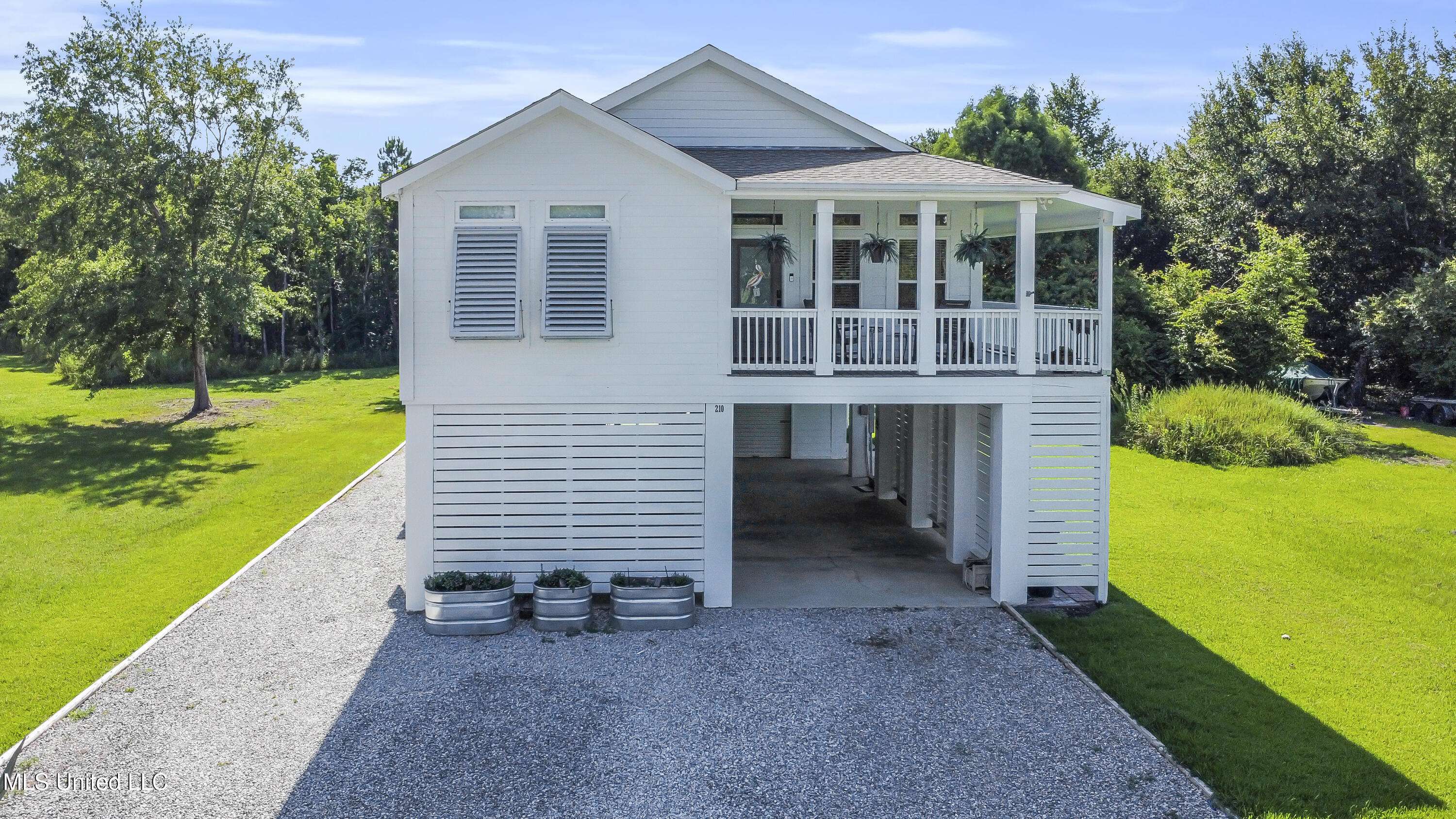 210 Market Street, Waveland, MS 39576