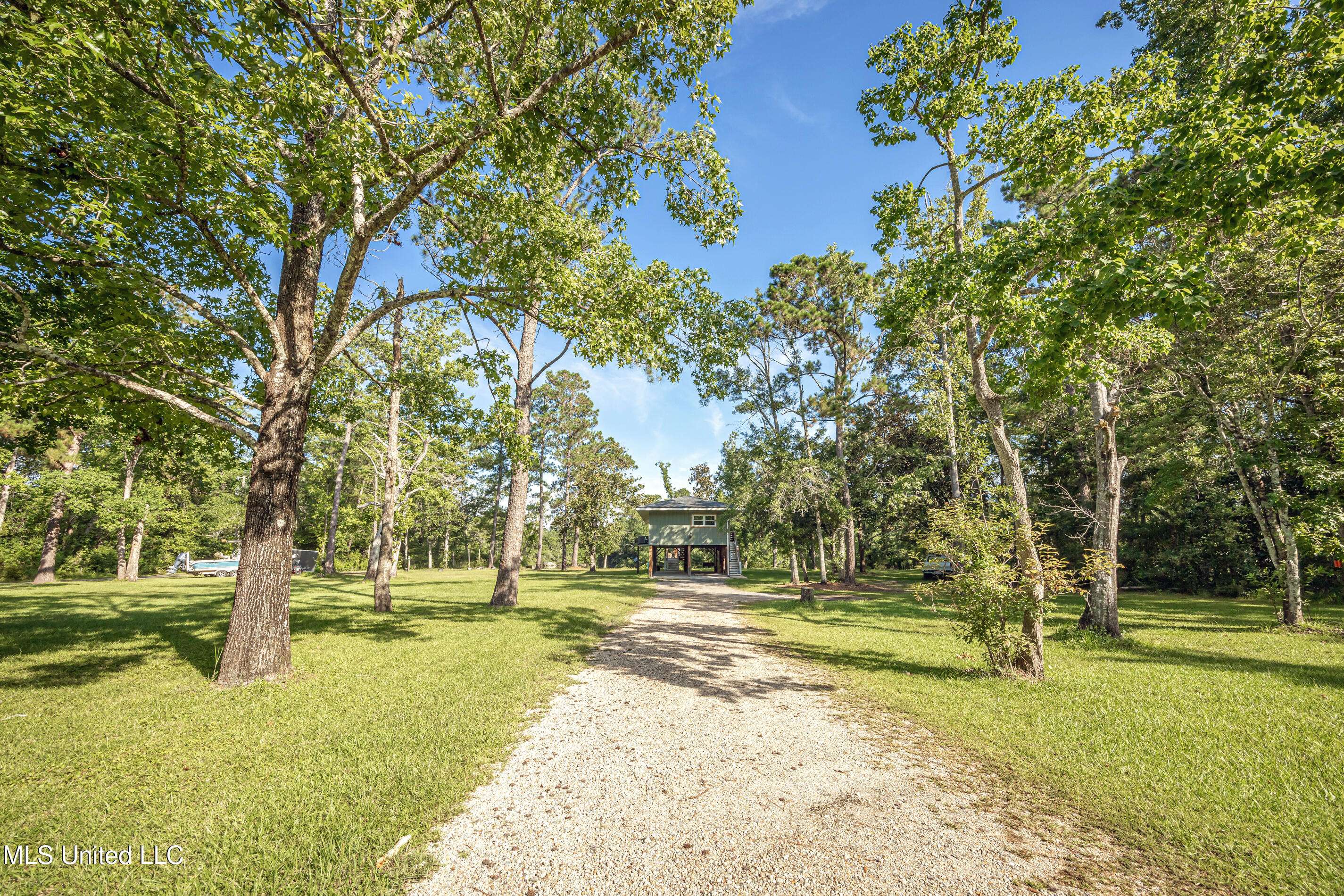 10296 Road 252, Biloxi, MS 39532