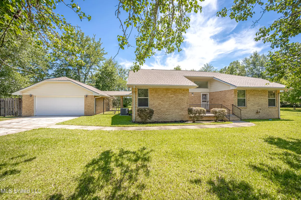 Ocean Springs, MS 39564,19 Davis Bayou Circle