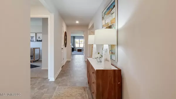 Byhalia, MS 38611,34 Silo Lane