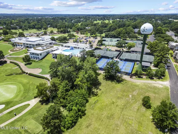 Jackson, MS 39211,St Andrews Drive