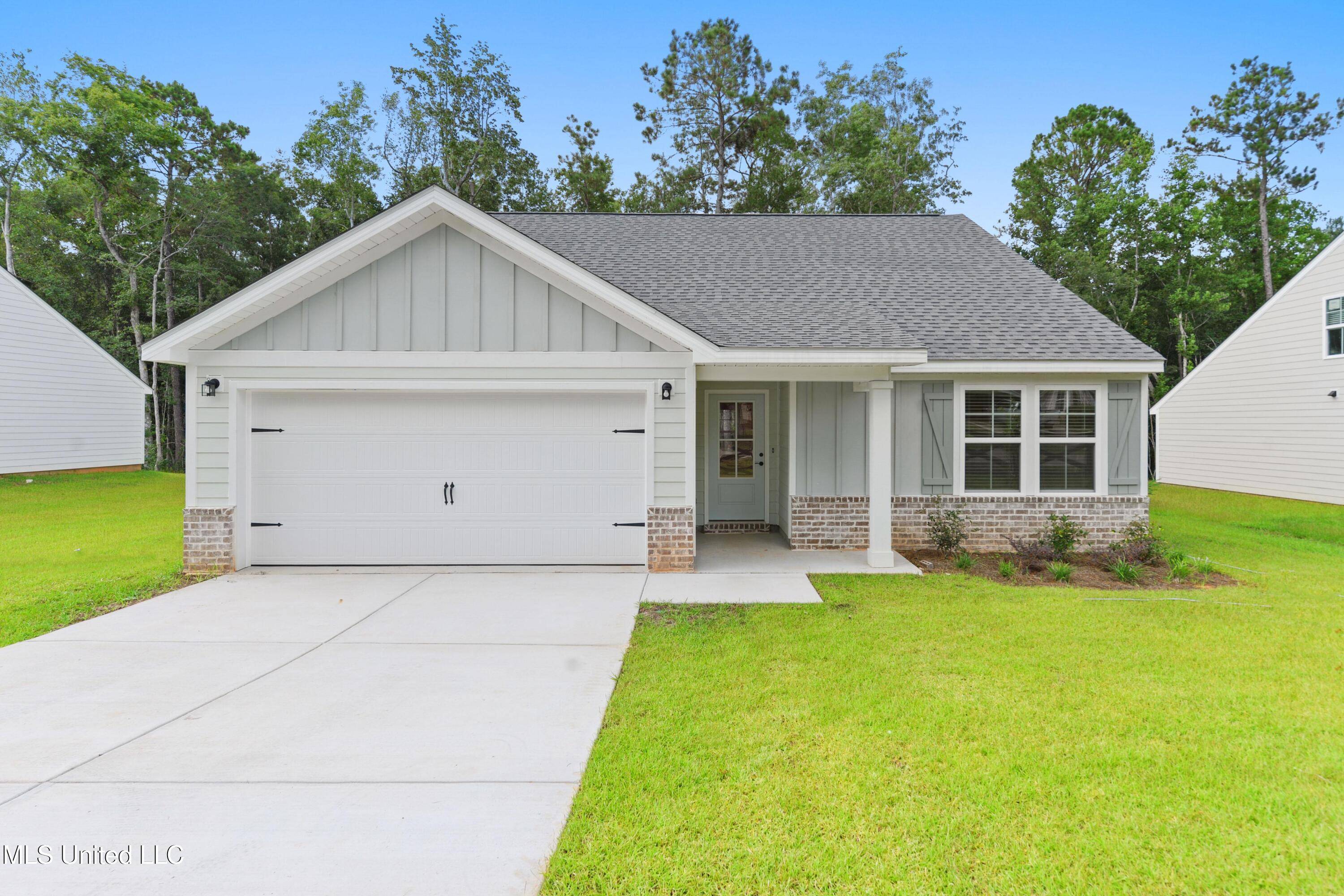 9634 W Oaklawn Road, Biloxi, MS 39532