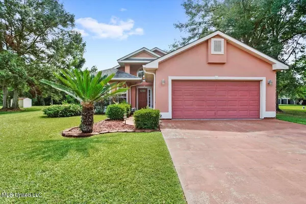 38 Ravenwood Drive, Picayune, MS 39466