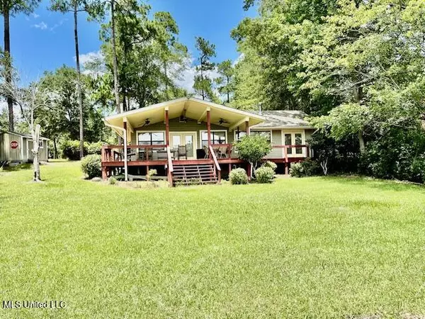 Perkinston, MS 39573,17 Holly Lane