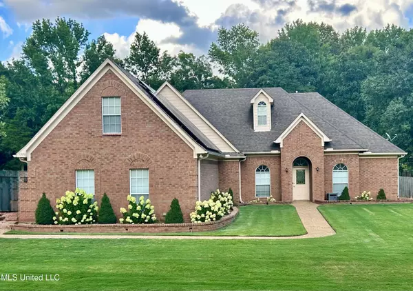 1320 Dogwood Hollow Drive, Nesbit, MS 38651