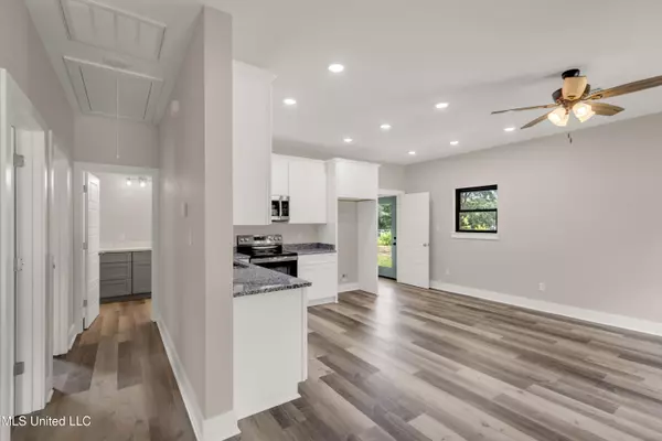 Carriere, MS 39426,102 6th Avenue