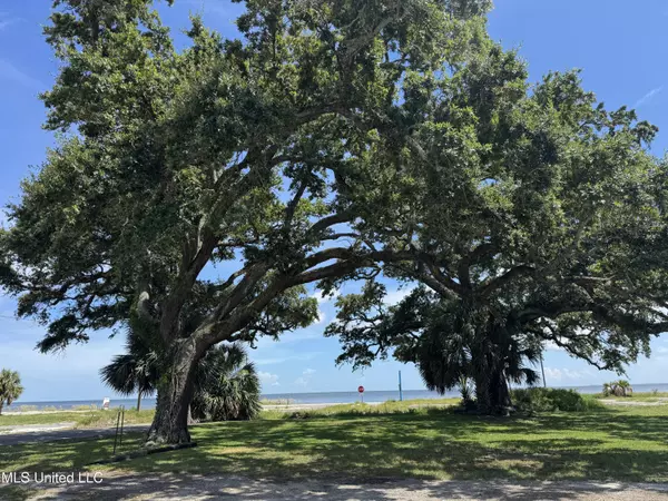 640 16th Street, Gulfport, MS 39507