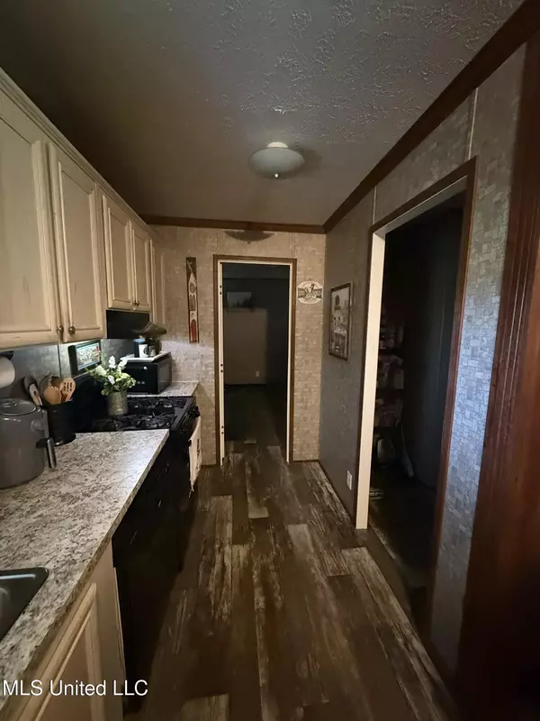 Louin, MS 39338,483 County Road 299