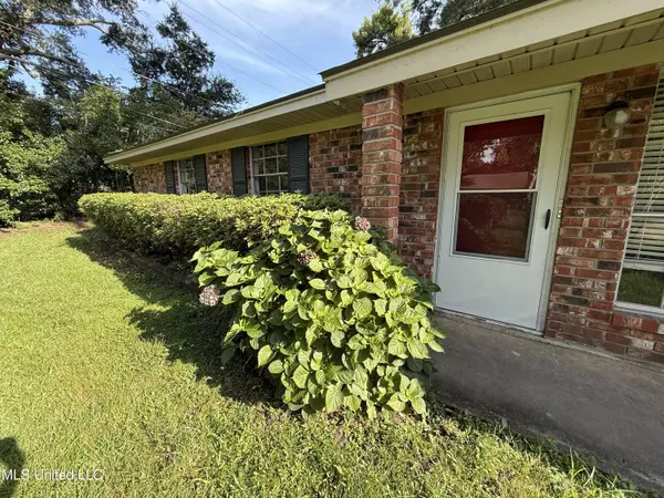 Natchez, MS 39120,217 Oak Hill Drive