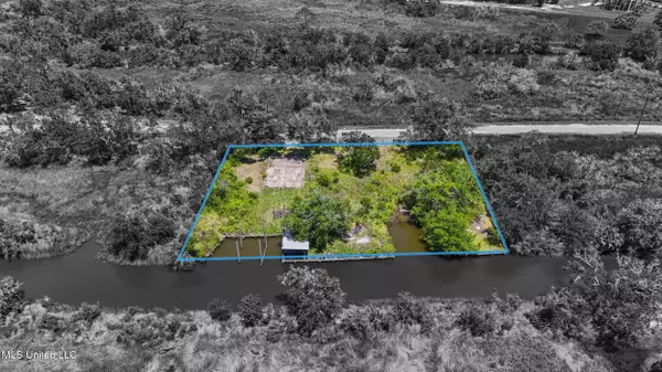 Ocean Springs, MS 39564,Canal Street