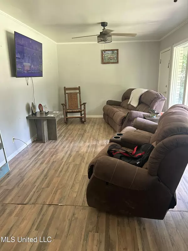 Charleston, MS 38921,125 W Cypress Street