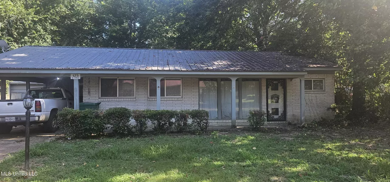125 W Cypress Street, Charleston, MS 38921