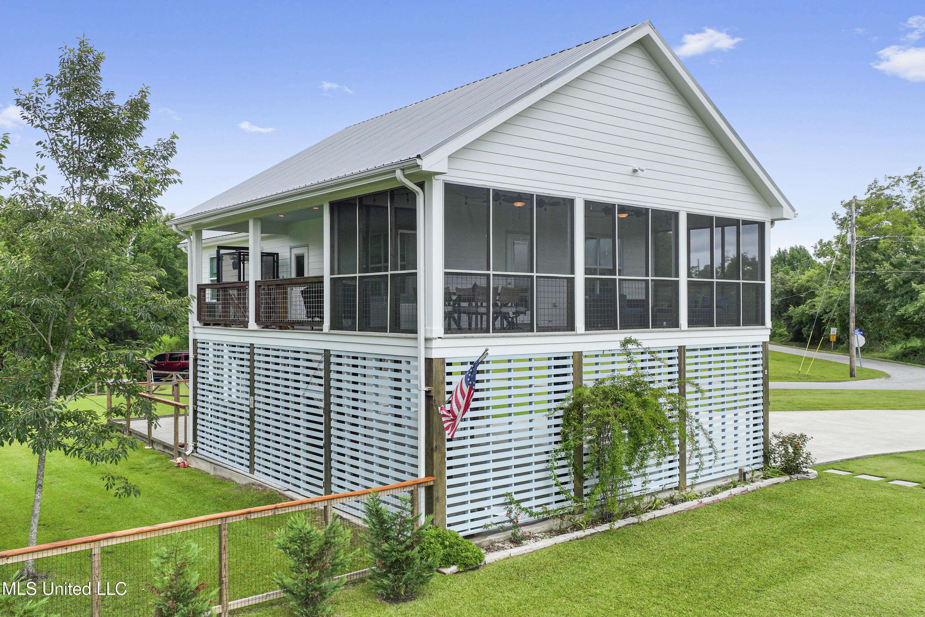 227 Farve Street, Waveland, MS 39576