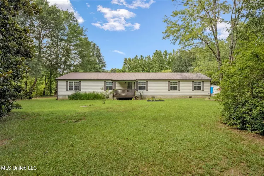 166 Pigeon Roost Road, Byhalia, MS 38611